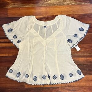 NWT. Old Navy Cream Peasant Blouse with Blue Embroidery, M